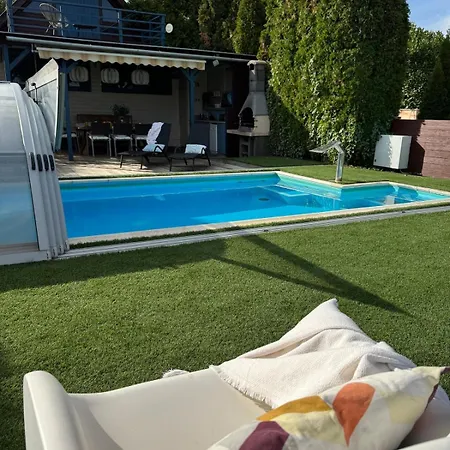 בית נופש Fazenda, A Mini Birtok שיופוק